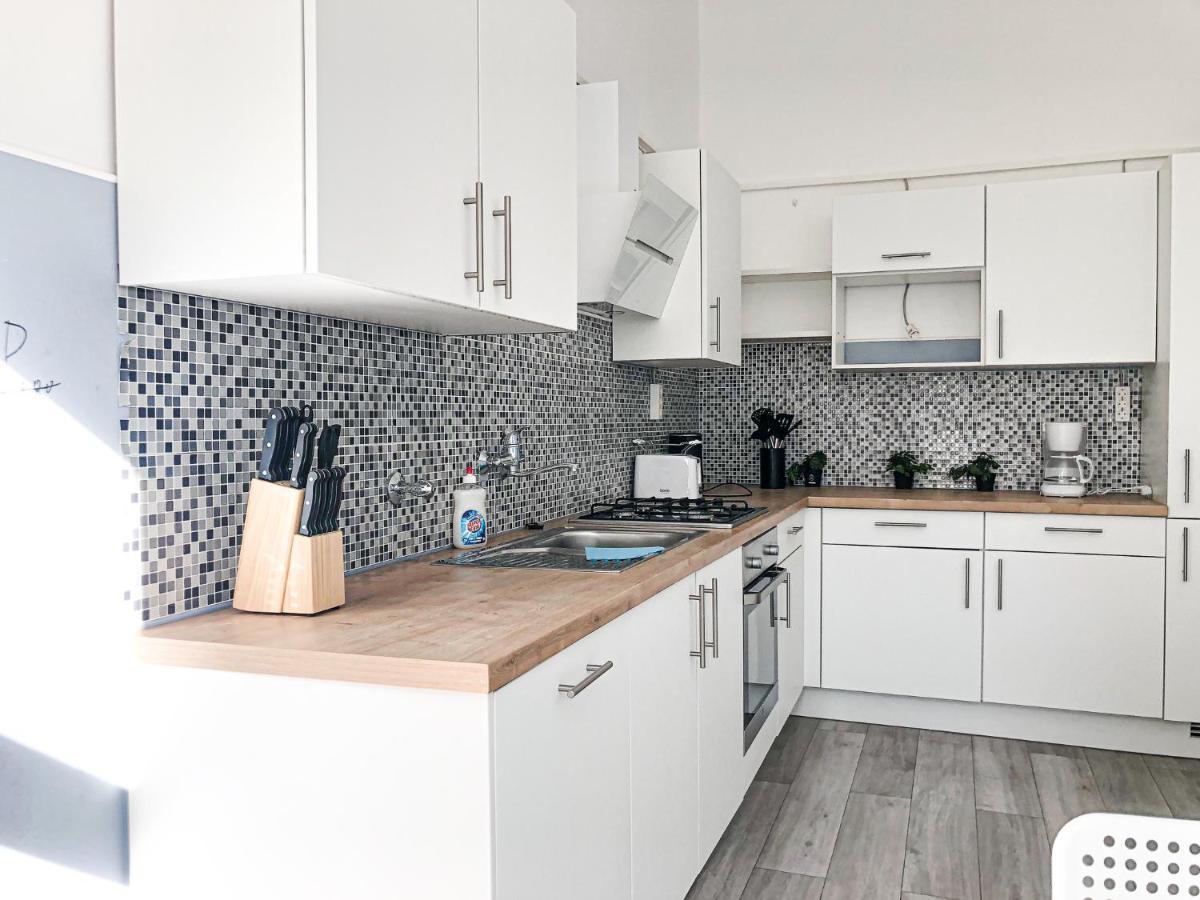 Commodious 2Br Apt. Near Akh-Perfect For Groups Viena Exterior foto