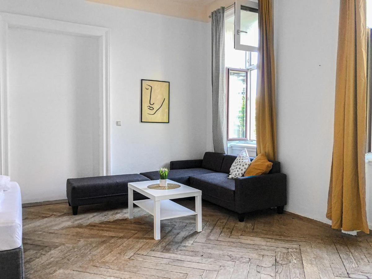 Commodious 2Br Apt. Near Akh-Perfect For Groups Viena Exterior foto